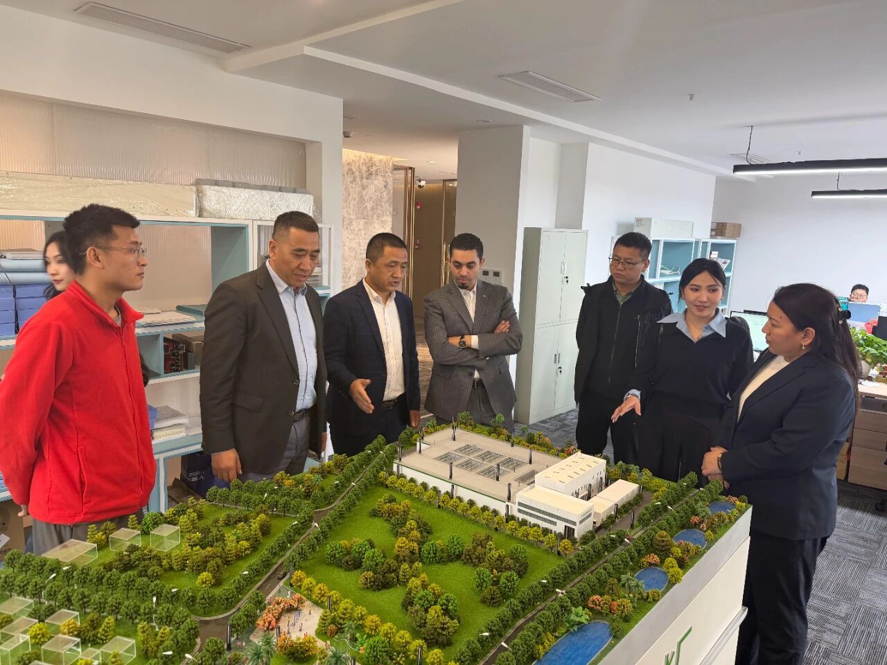 1766985602904575.jpg 85d56a3afad5b489ef68b2c9ba86e2f8.jpg