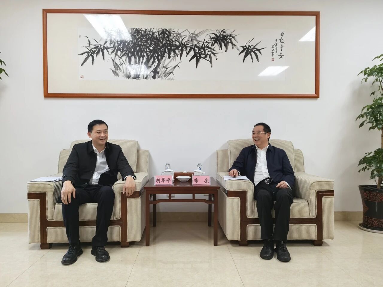 1768443354104099.jpg fded329e4699d9e932e53a553c51b225.jpg